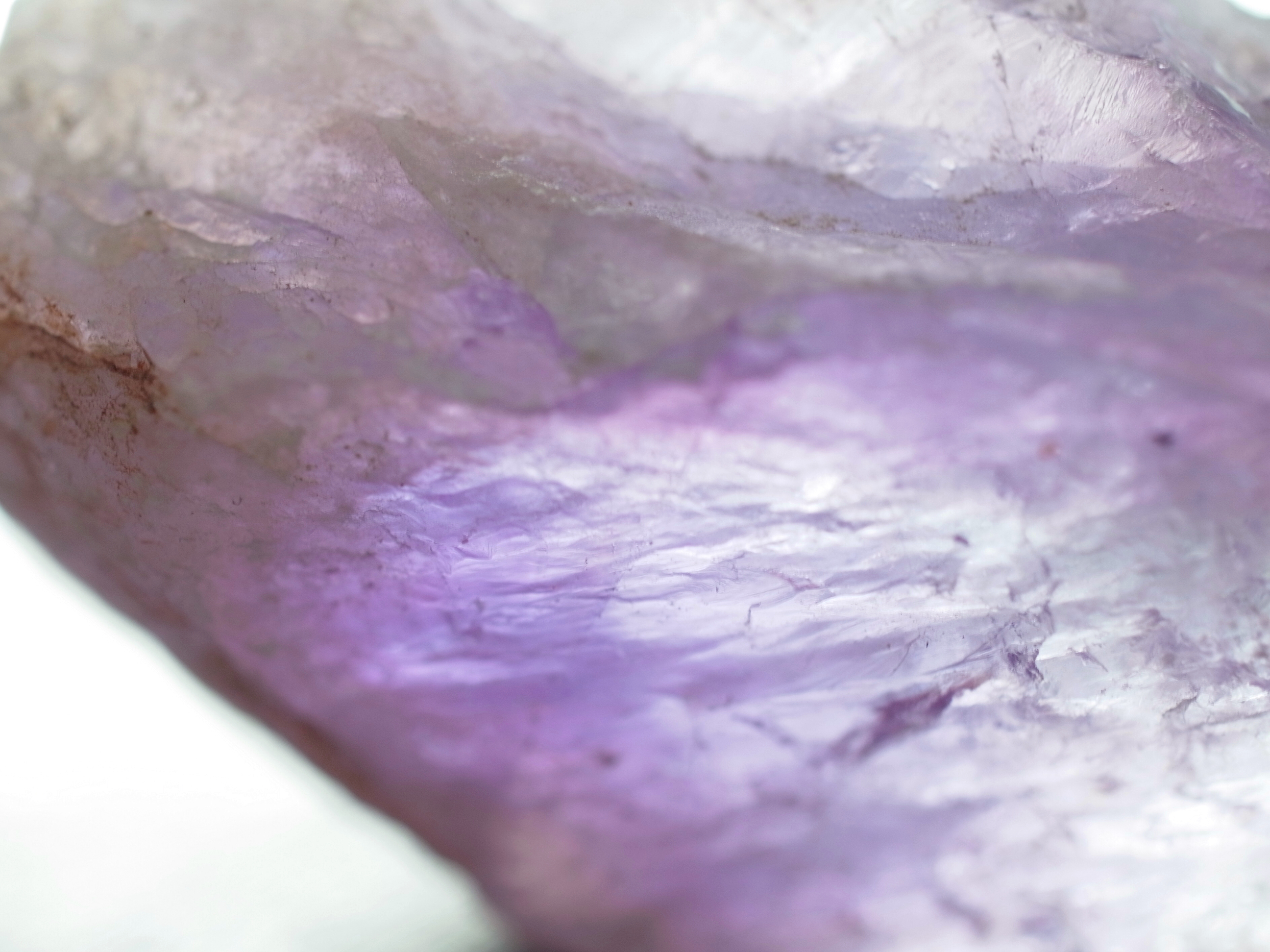 アメジストとは？ 意味・歴史・産地・特性・価値・宝石言葉 - 紫水晶 